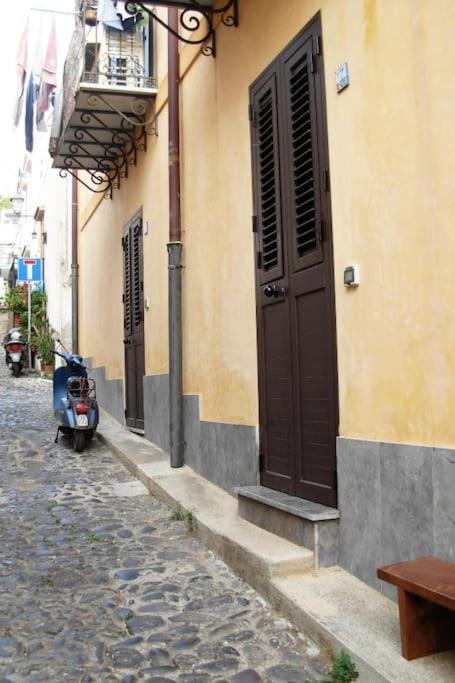 Appartamento Al Centro Di Ustica Isola di Ustica Extérieur photo